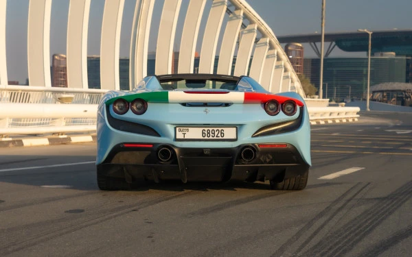  Bleue Ferrari F8 Tributo Spyder Photo 3