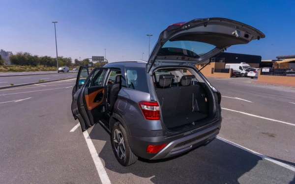  Dark Grey Hyundai Creta Photo 6