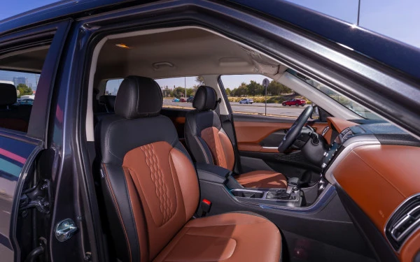  Dark Grey Hyundai Creta Photo 9