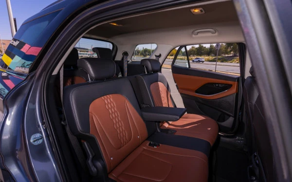  Dark Grey Hyundai Creta Photo 12