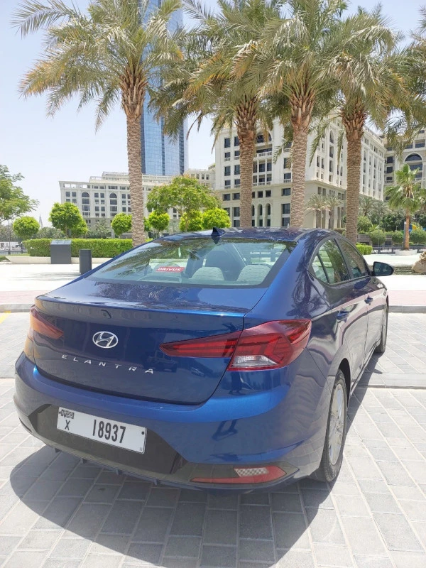  Blue Hyundai Elantra Photo 3