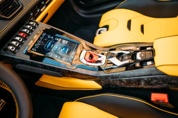  Blue Lamborghini Evo Spyder Photo 4