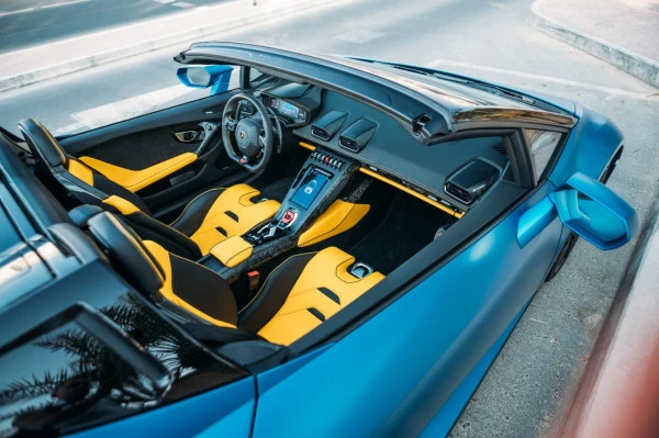  Blue Lamborghini Evo Spyder Photo 5