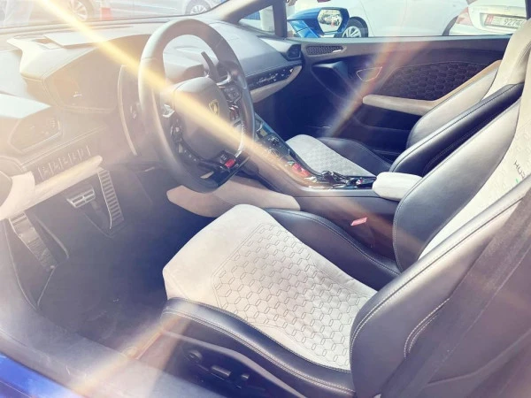  Blau Lamborghini Huracan Spyder Photo 2