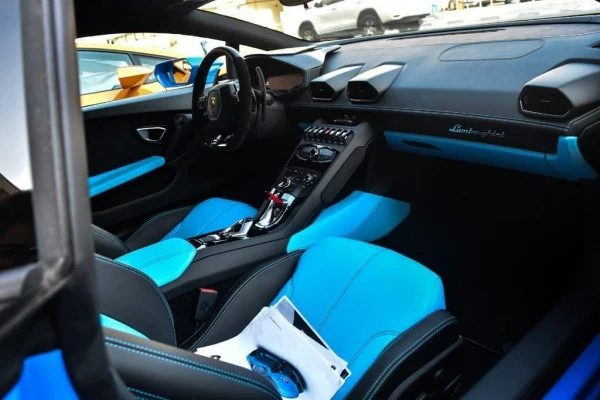  Blau Lamborghini Huracan Photo 5
