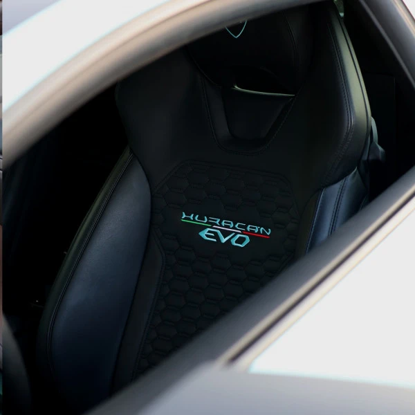  Blue Lamborghini Huracan Photo 7