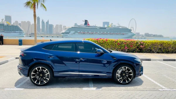  Blue Lamborghini Urus Photo 3