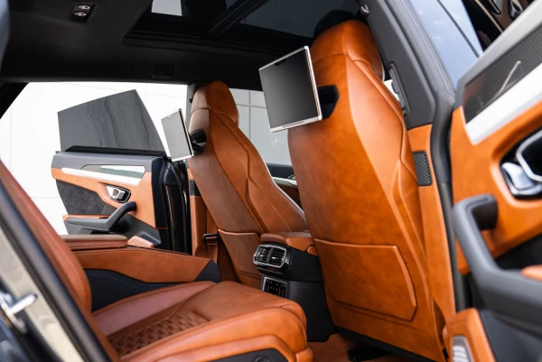  Blue Lamborghini Urus Photo 6