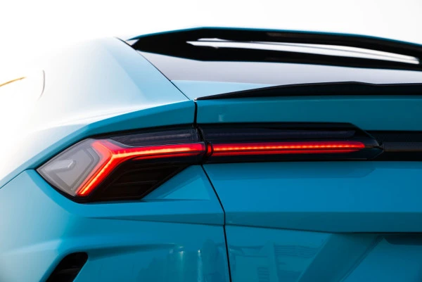 Blue Lamborghini Urus Photo 9