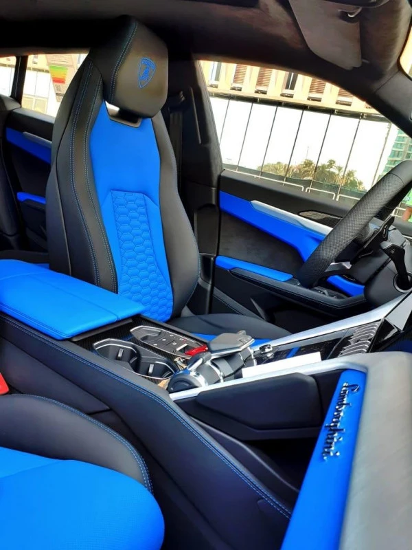  Blue Lamborghini Urus Photo 2