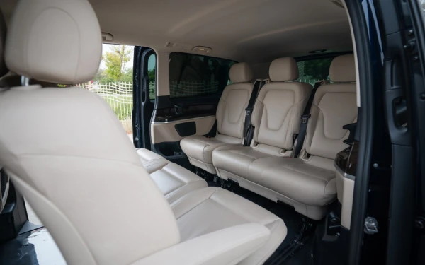  Blue Mercedes V250 Photo 7