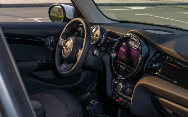  Blue Mini Cooper Photo 6