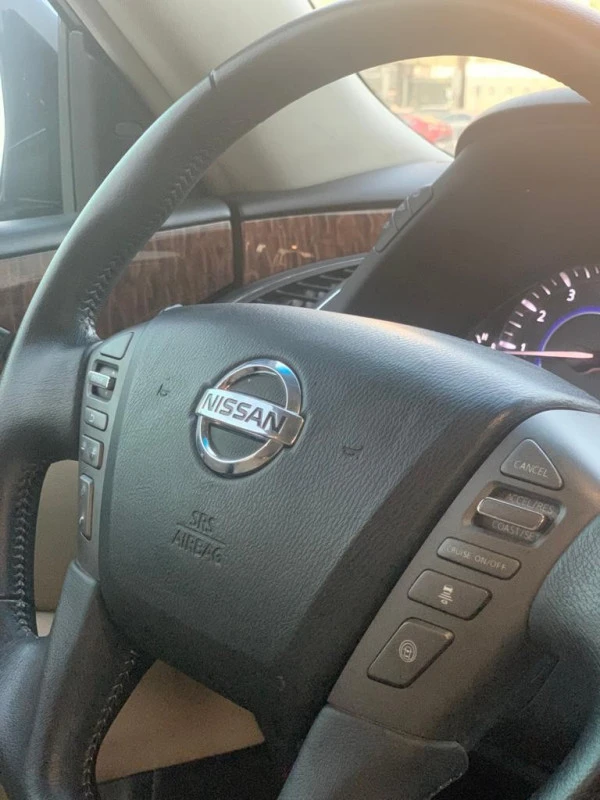  Blue Nissan Patrol V8 Photo 3