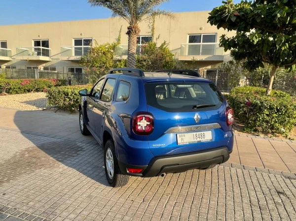  Blue Renault Duster Photo 2