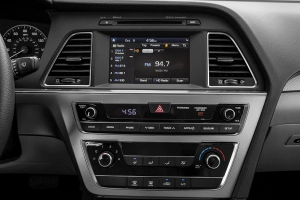  Bright White Hyundai Sonata Photo 11