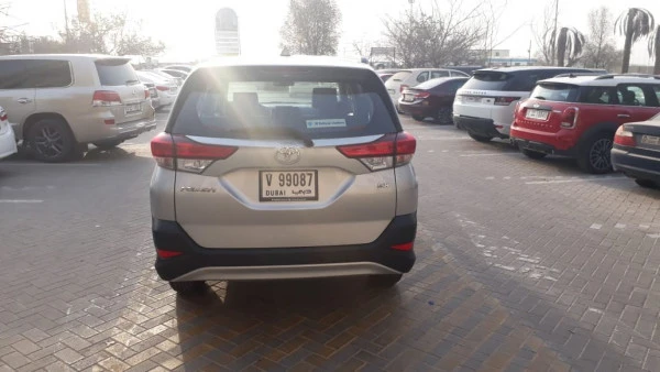  Bright White Toyota Rush Photo 7