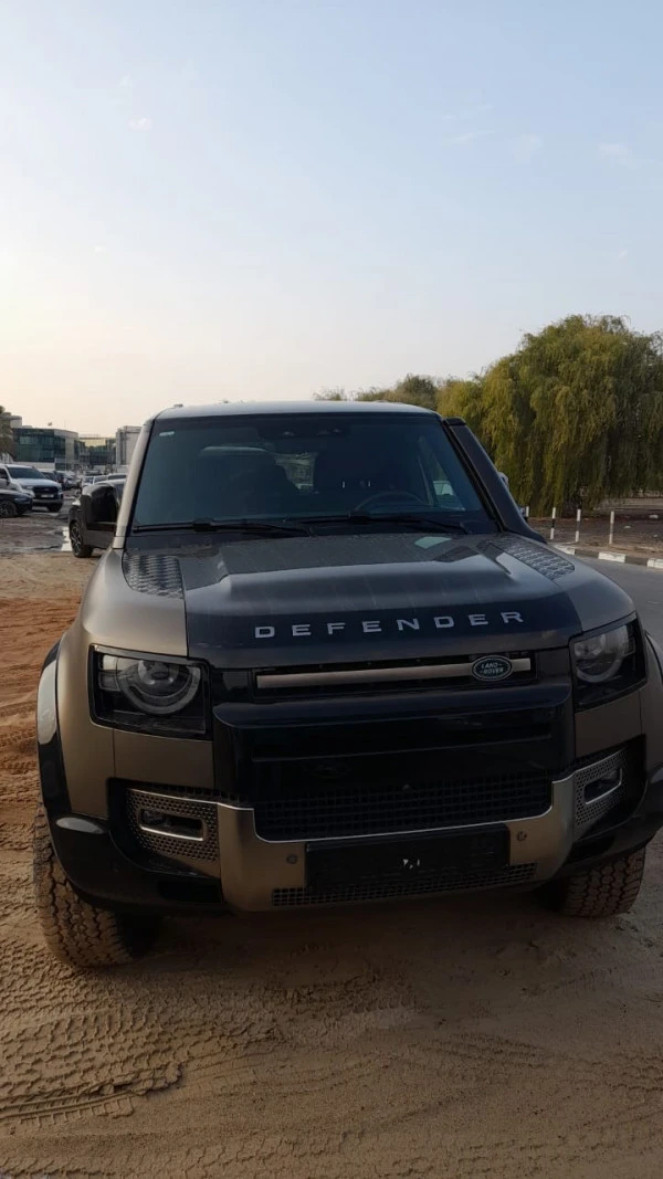  بنى رينج روفر ديفندر V6 X Photo 2