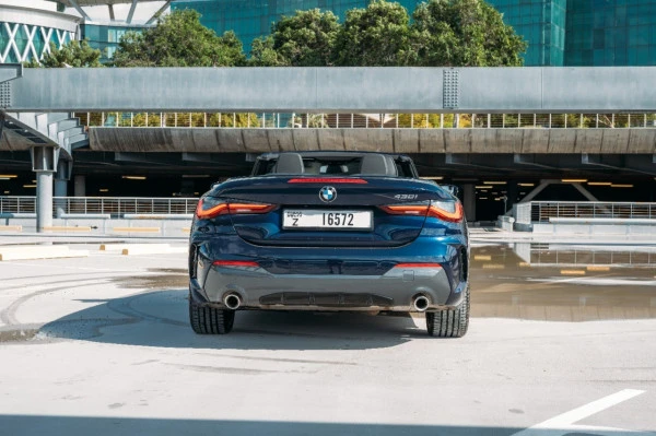  Dunkelblau BMW 430i cabri Photo 2