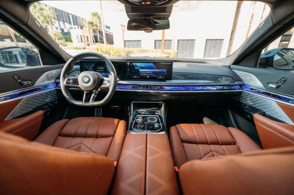  Dark Blue BMW 740Li Photo 4