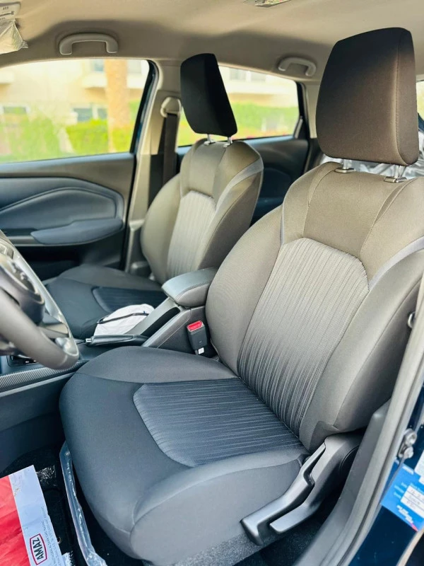  Dark Blue Suzuki Baleno Photo 6