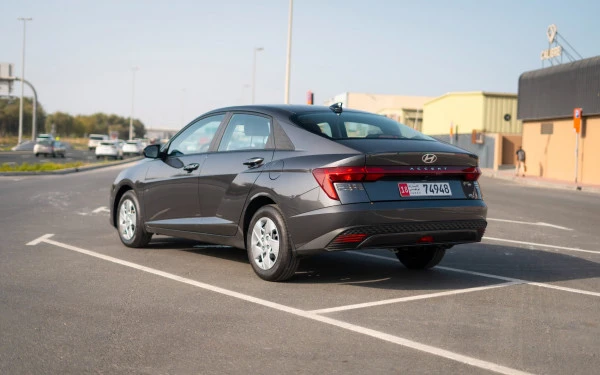  Dark Grey Hyundai Accent Photo 2
