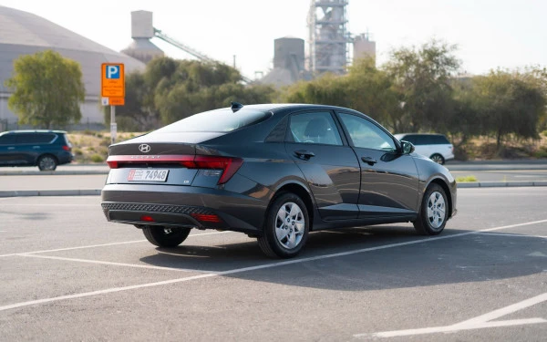  Dark Grey Hyundai Accent Photo 4