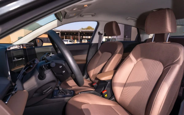  Dark Grey Hyundai Accent Photo 9