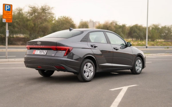  رمادي غامق هيونداي اكسنت Photo 5