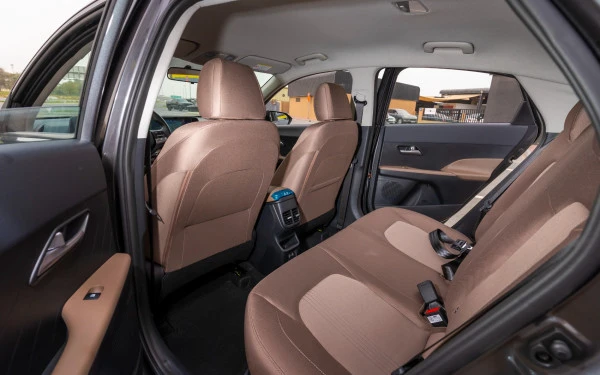  رمادي غامق هيونداي اكسنت Photo 11