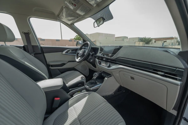  Dunkelgrau KIA Carens Photo 8