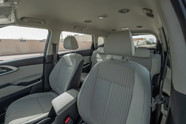  Dunkelgrau KIA Carens Photo 9