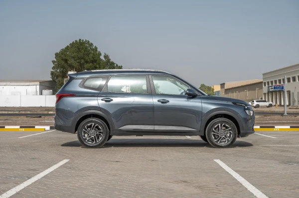  Dark Grey KIA Carens Photo 2