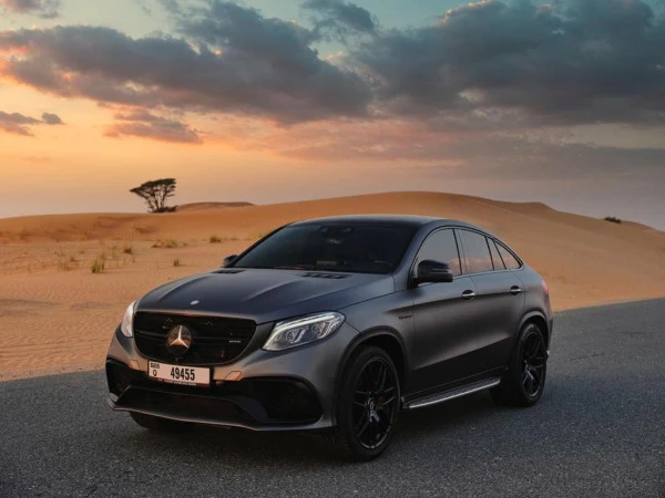  Dark Grey Mercedes GLC-S Photo 5