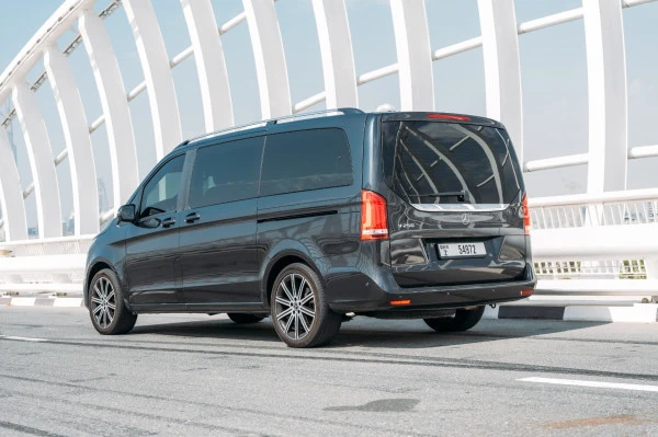  Dark Grey Mercedes V250 Photo 2