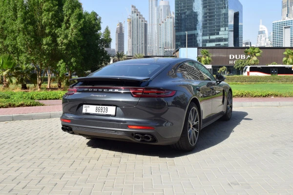  Grigio Scuro Porsche Panamera 4 Photo 4