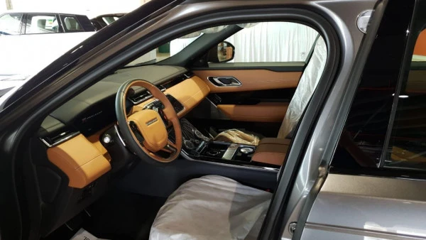  Dark Grey Range Rover Velar R Dynamic 380HP Photo 3