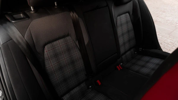  Grigio Scuro Volkswagen Golf GTI Photo 7