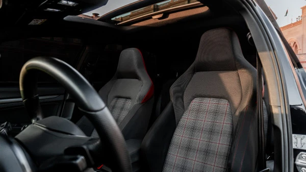  Grigio Scuro Volkswagen Golf GTI Photo 9