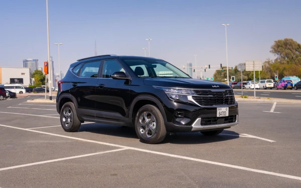  Black KIA Seltos Photo 2