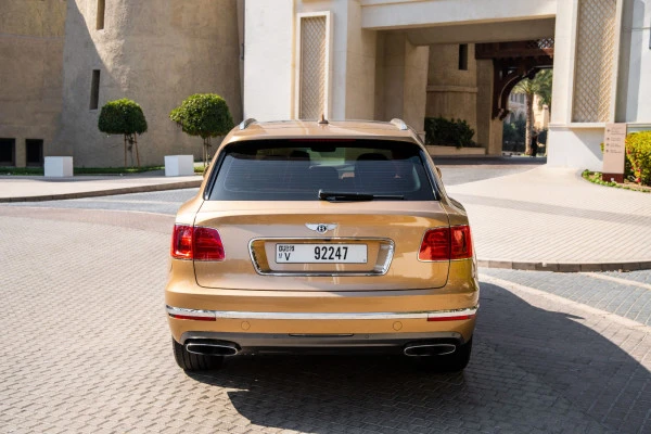  Oro Bentley Bentayga Photo 7