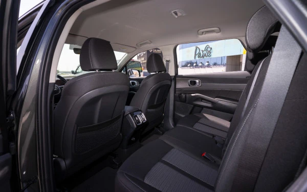  Dark Grey KIA Sorento Photo 13