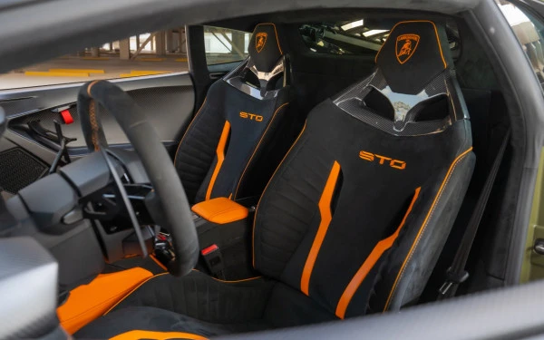  Green Lamborghini Huracan STO Photo 6