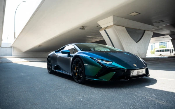  Green Lamborghini Huracan Tecnica Photo 4