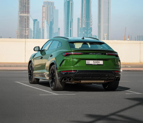  Зеленый Lamborghini Urus Photo 3