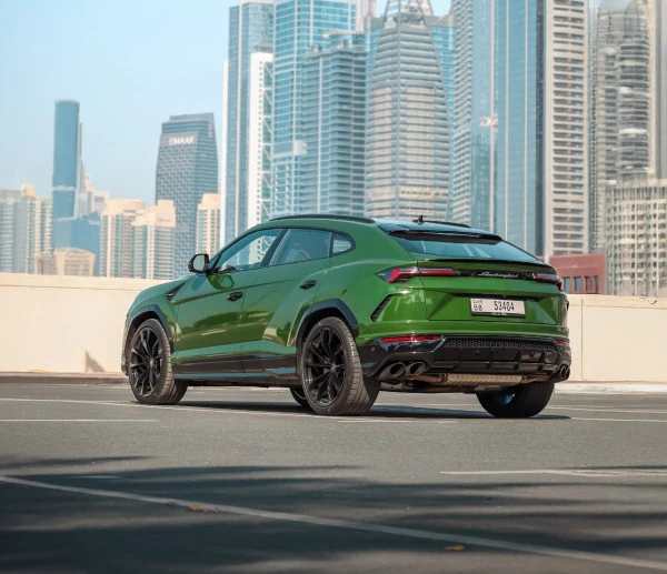  Зеленый Lamborghini Urus Photo 4