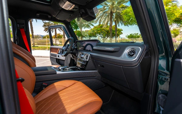  Зеленый Mercedes G63 AMG Photo 8