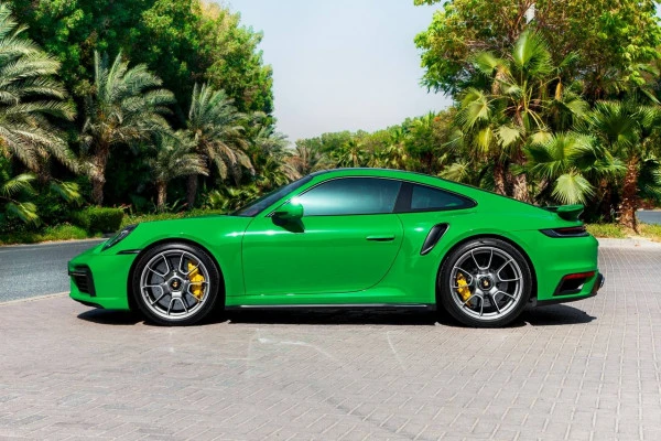  Green Porsche 911 Carrera Turbo S Photo 2