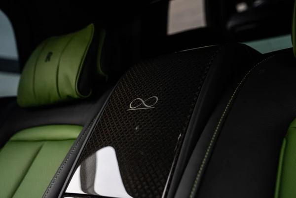  Green Rolls Royce Cullinan Photo 14