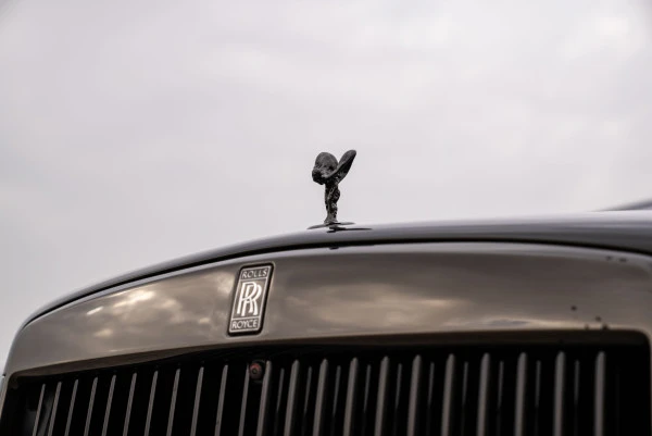  Green Rolls Royce Cullinan Photo 18