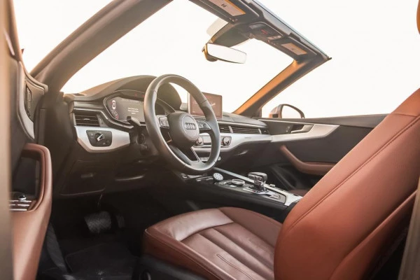  Grey Audi A5 2.0T Quattro Convertible Photo 5